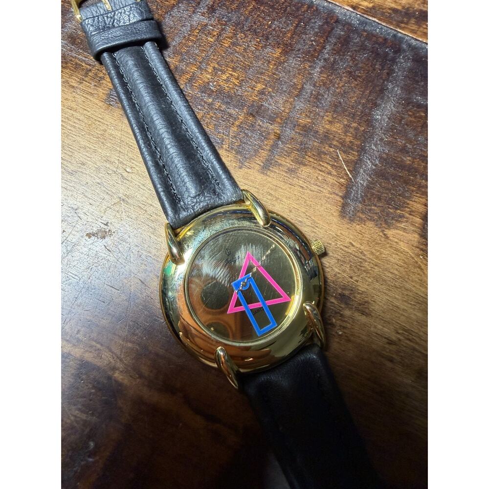 Vintage Gold Tone Quartz Wristwatch with Black Genuine Leather Band Unisex